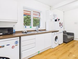 Kitchen 2- click for photo gallery